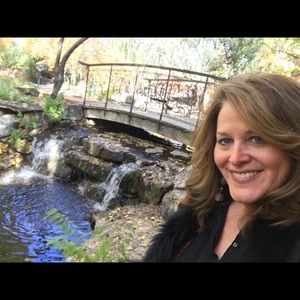 Meet your Posher, Jodi